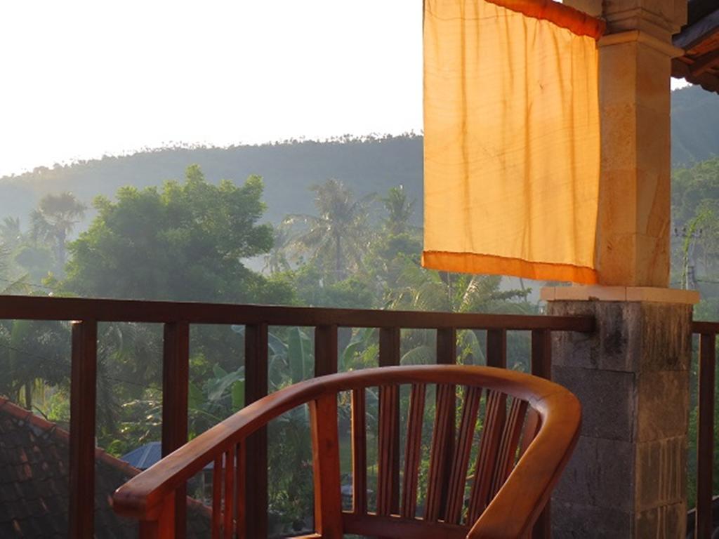 Bali Sari Homestay Amed Екстериор снимка